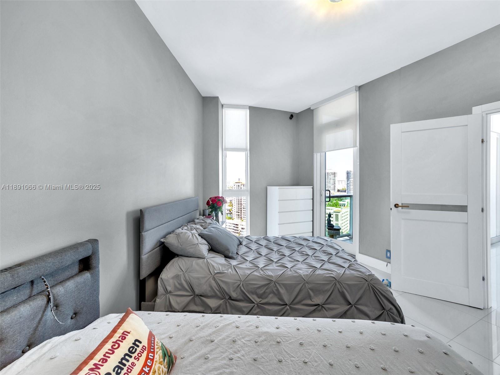 image Arlen House East18