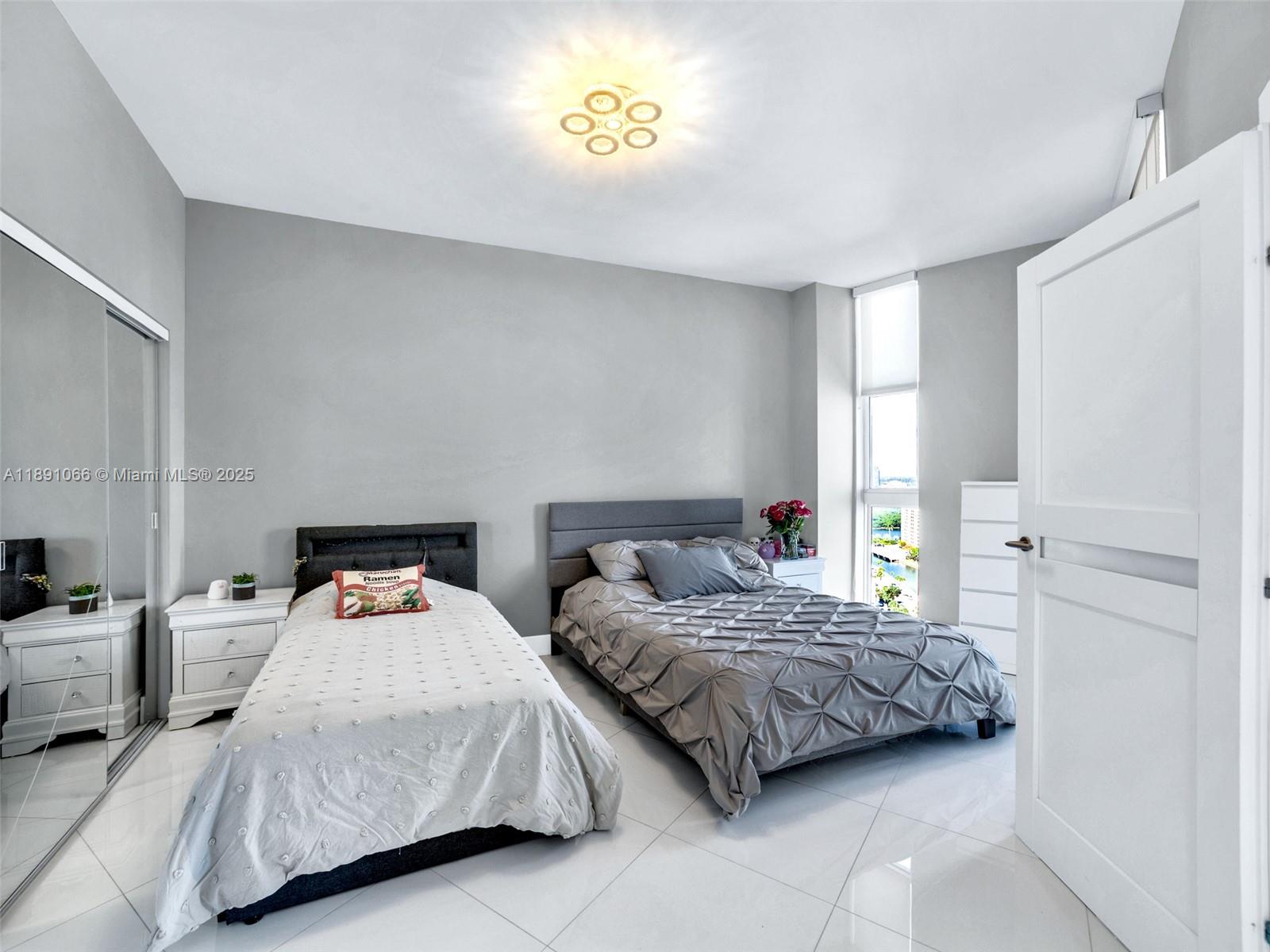 image Arlen House East19