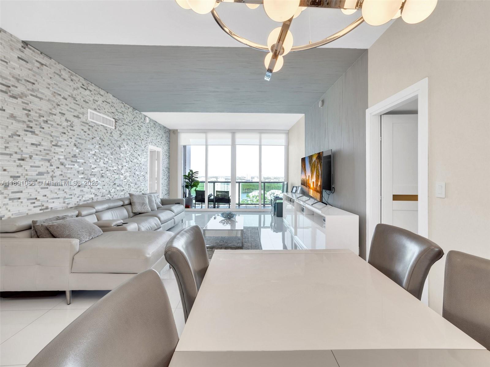 image Arlen House East6