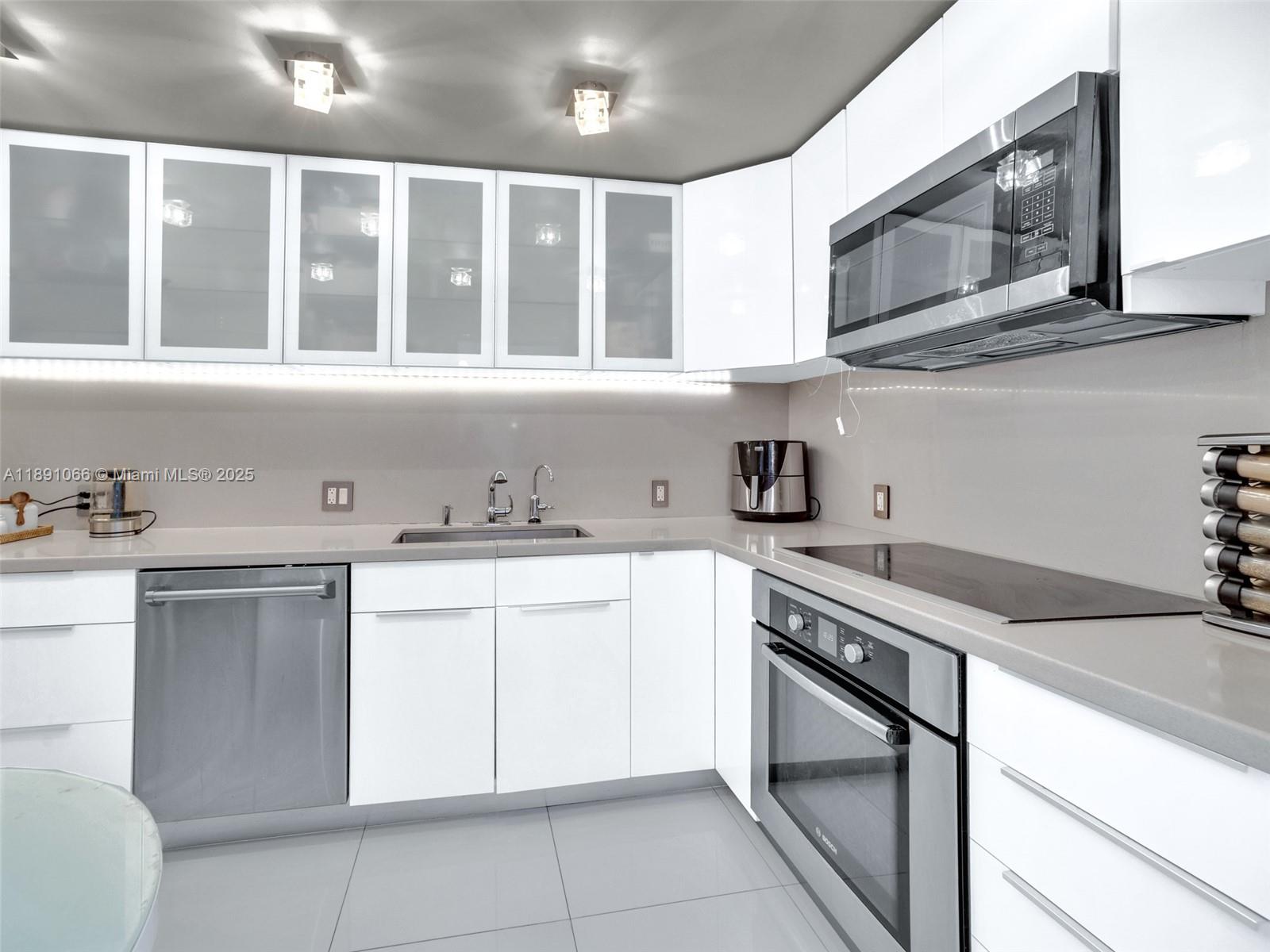 image Arlen House East7