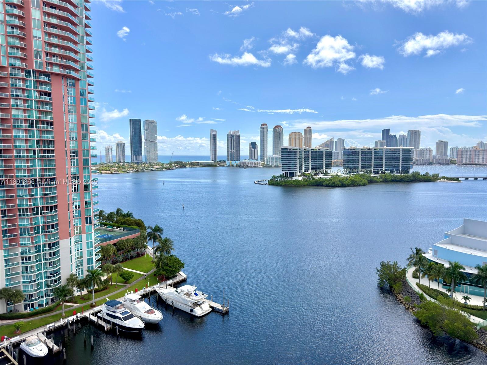 image Aventura Marina Condo1