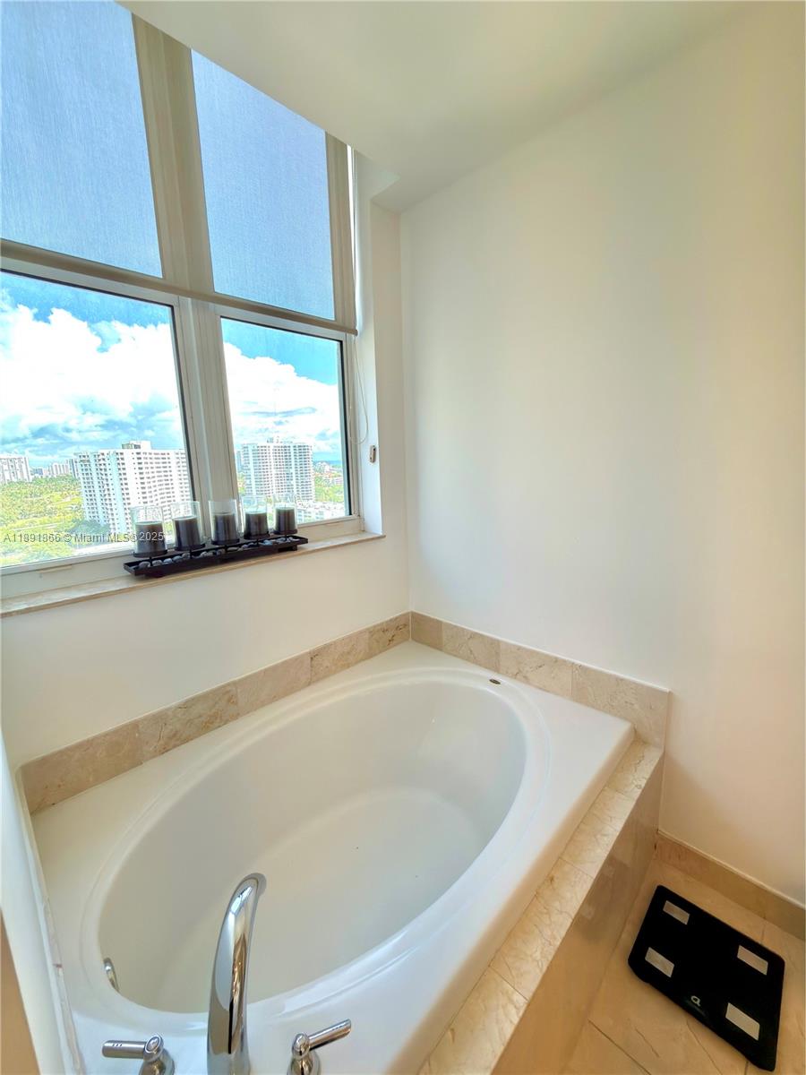 image Aventura Marina Condo26