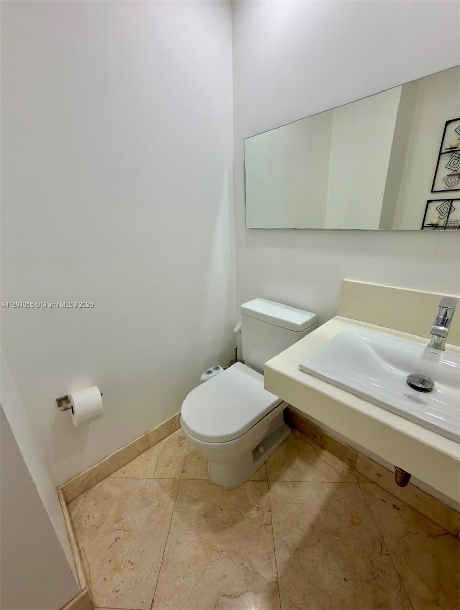 image Aventura Marina Condo33