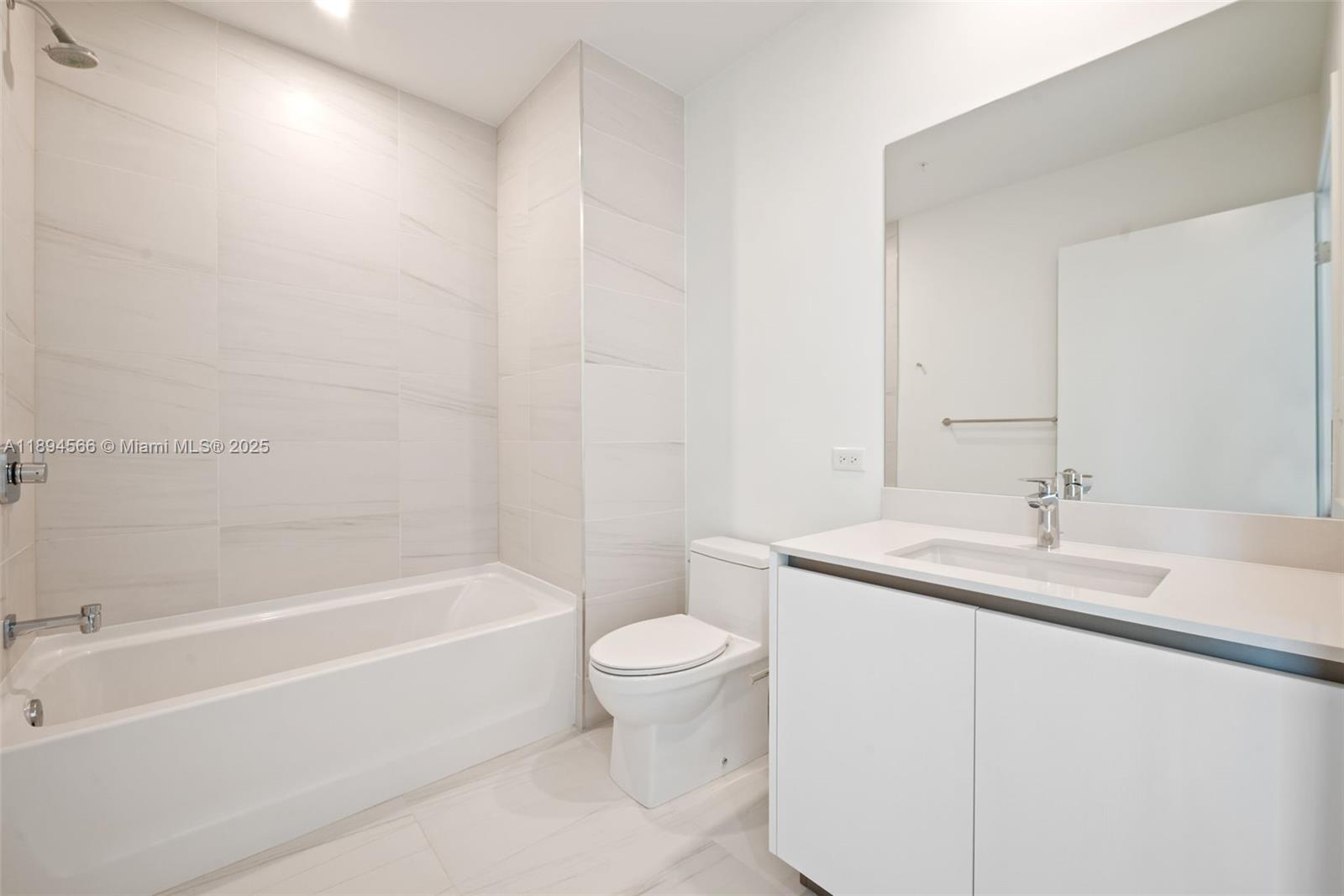 900 N Ocean Blvd #UPH04 Pompano Beach, FL 33062