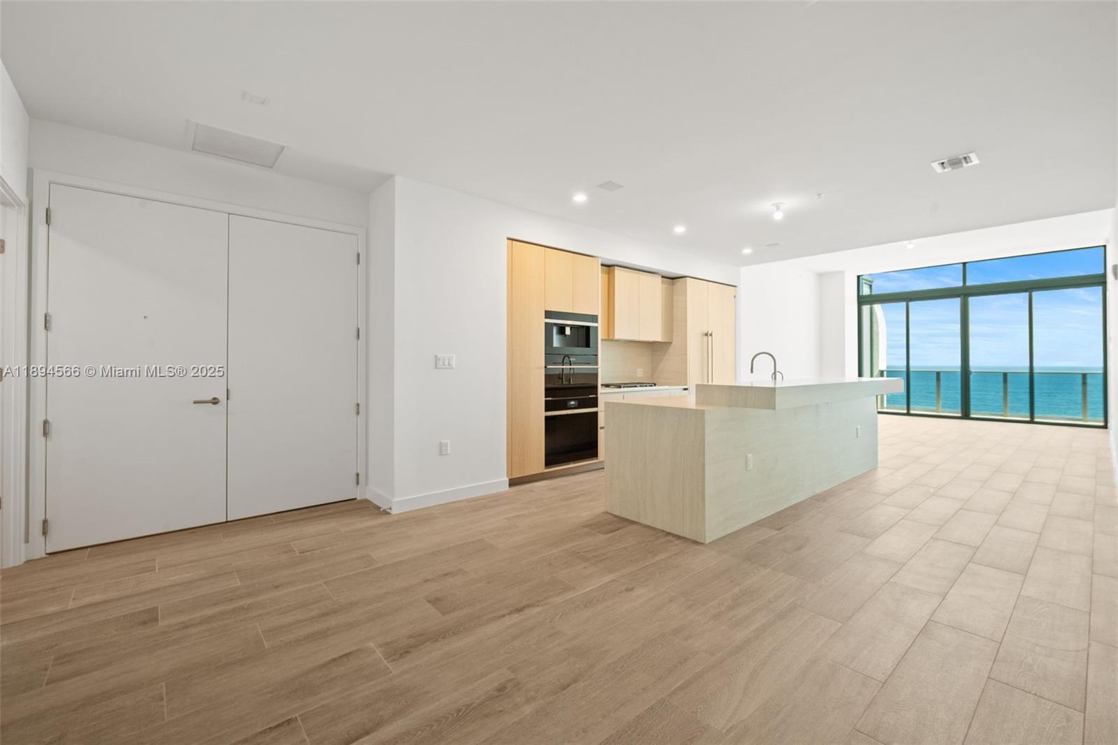 900 N Ocean Blvd #UPH04 Pompano Beach, FL 33062