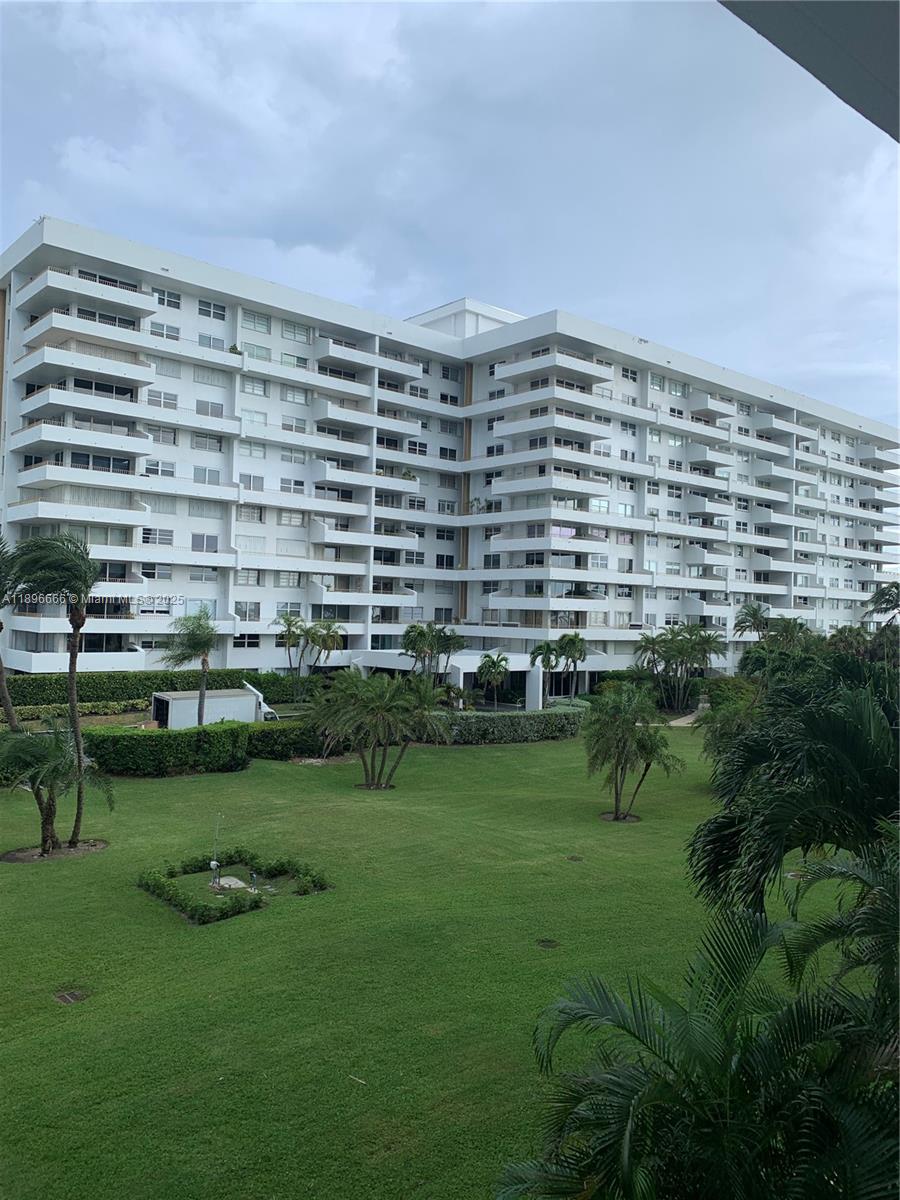 177 Ocean Ln Dr #208