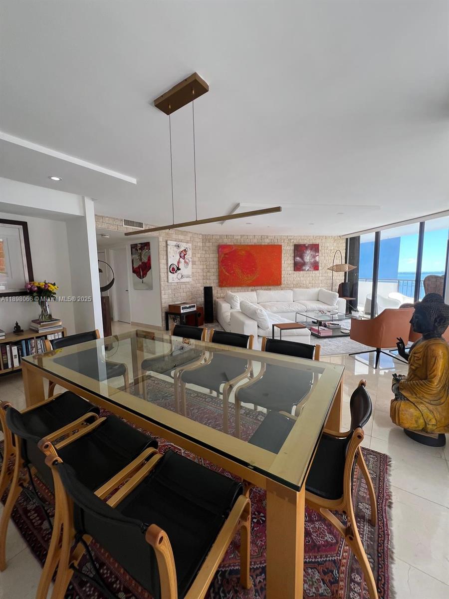 image Villa Regina Condo5