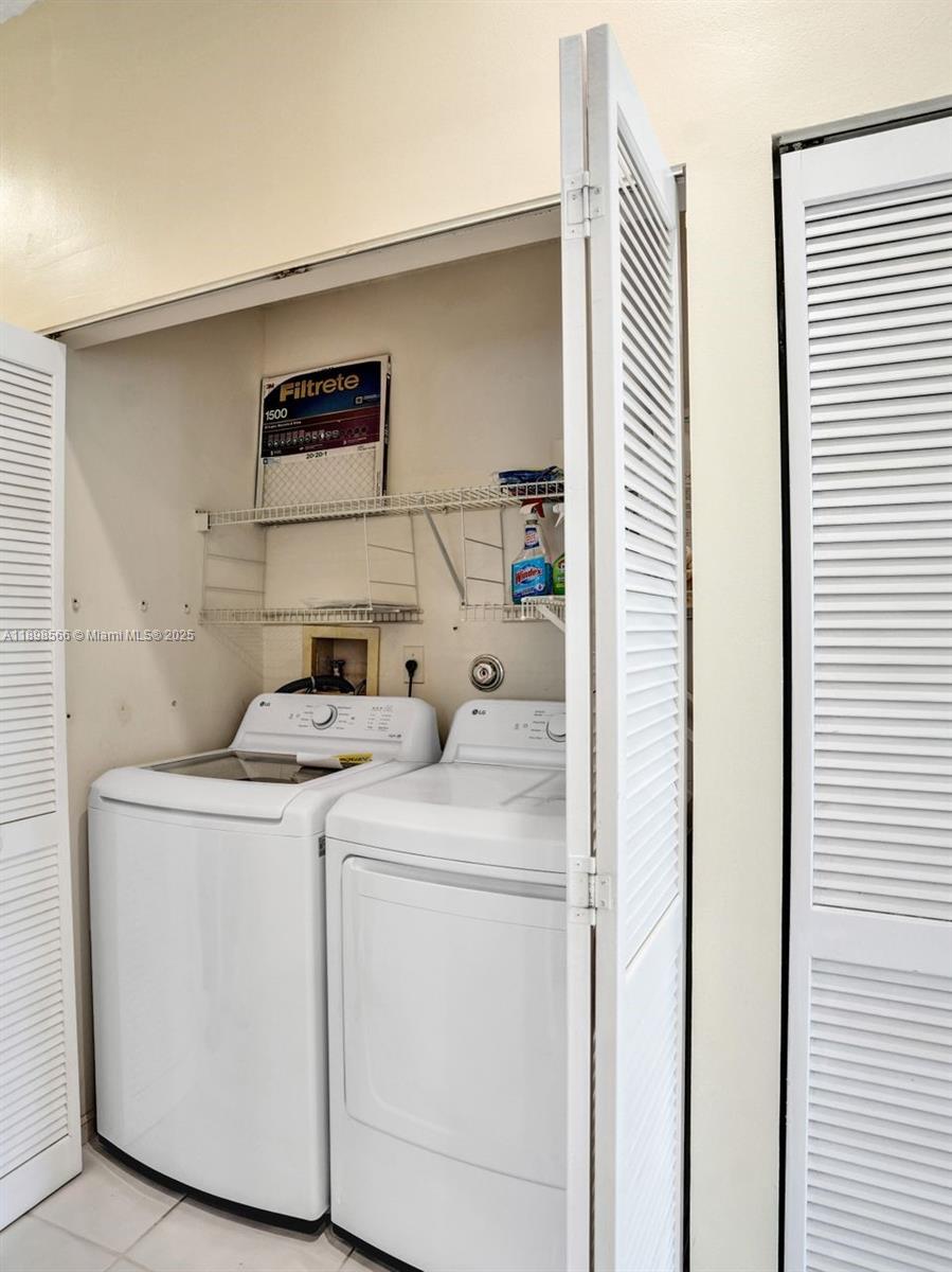 15831 SW 10th St Pembroke Pines, FL 33027