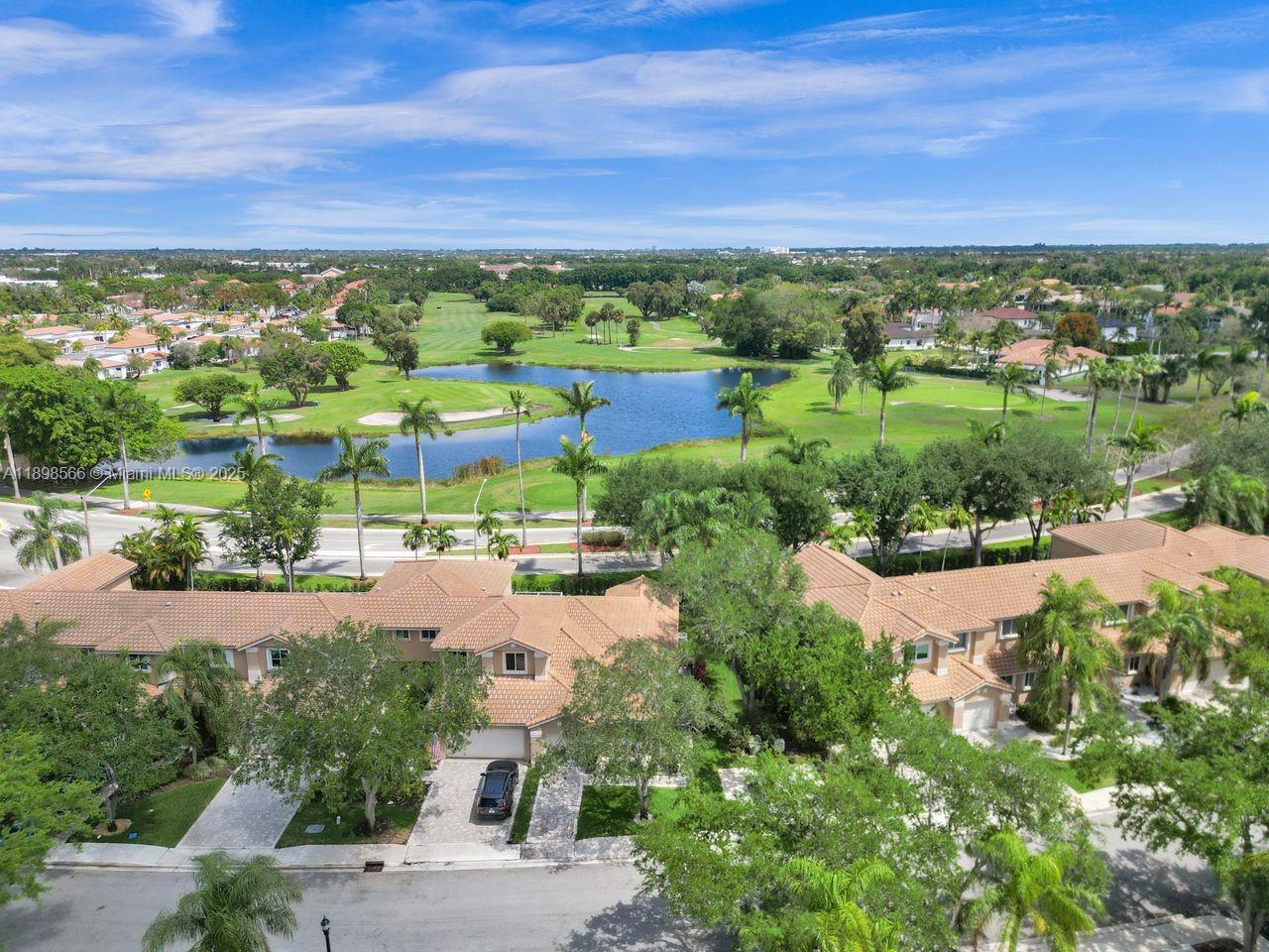 15831 SW 10th St Pembroke Pines, FL 33027