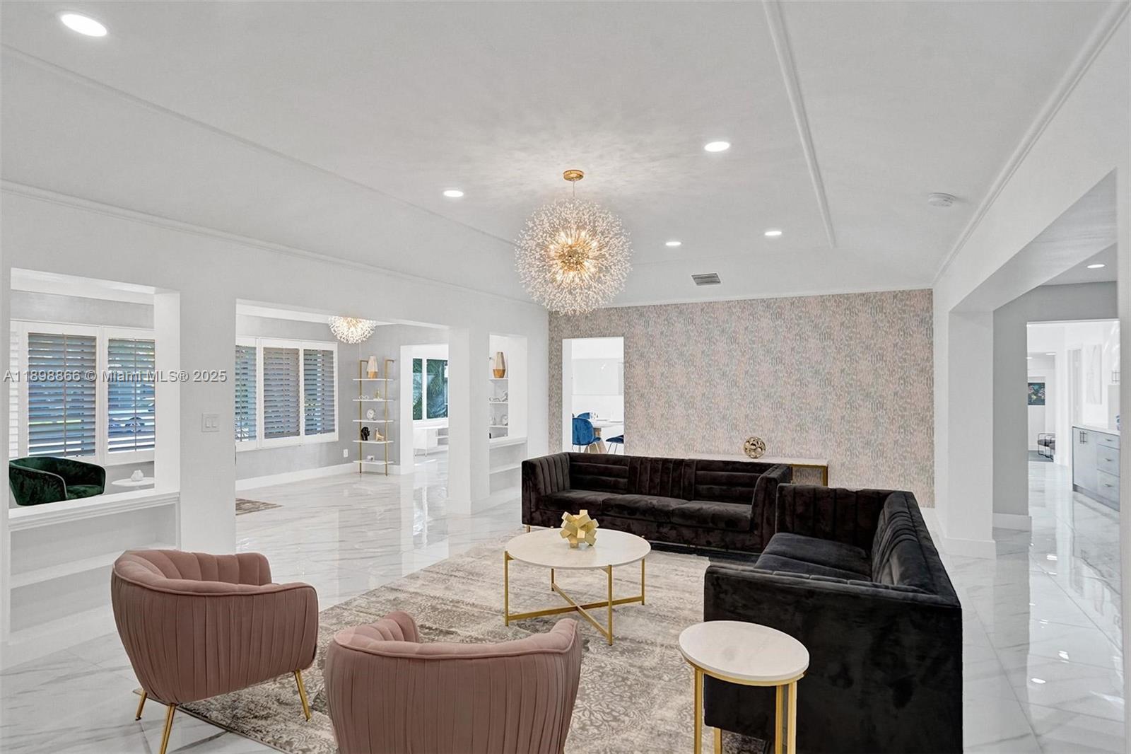 725 Harrison St Hollywood, FL 33019