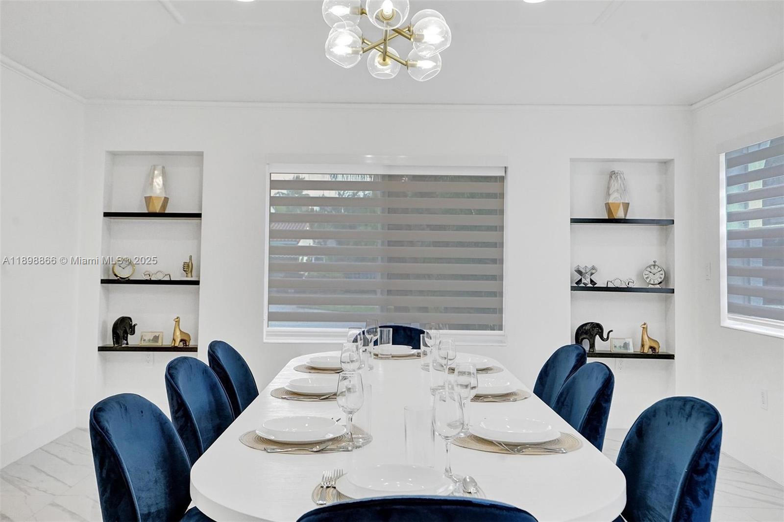 725 Harrison St Hollywood, FL 33019