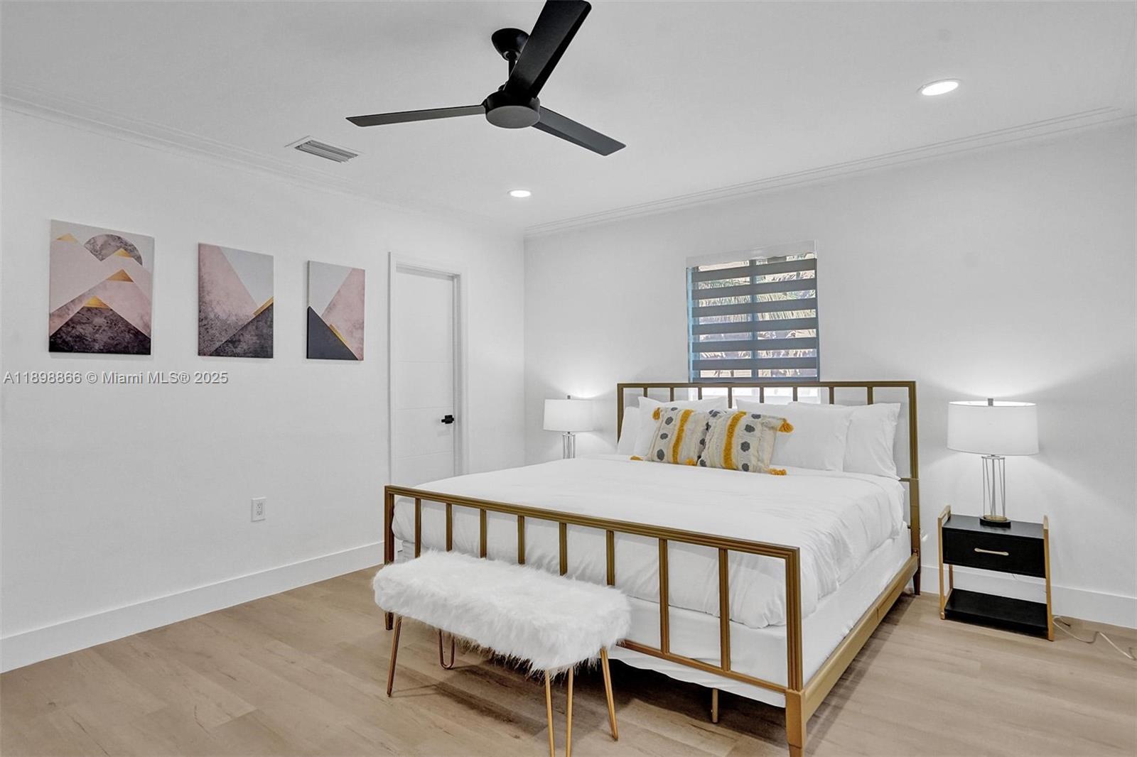 725 Harrison St Hollywood, FL 33019