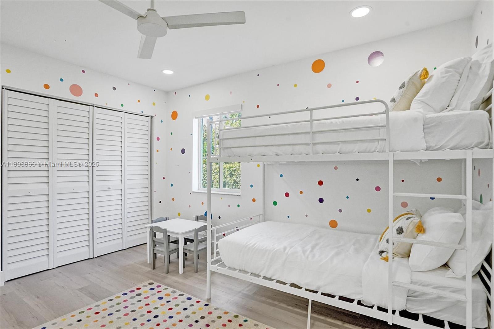 725 Harrison St Hollywood, FL 33019