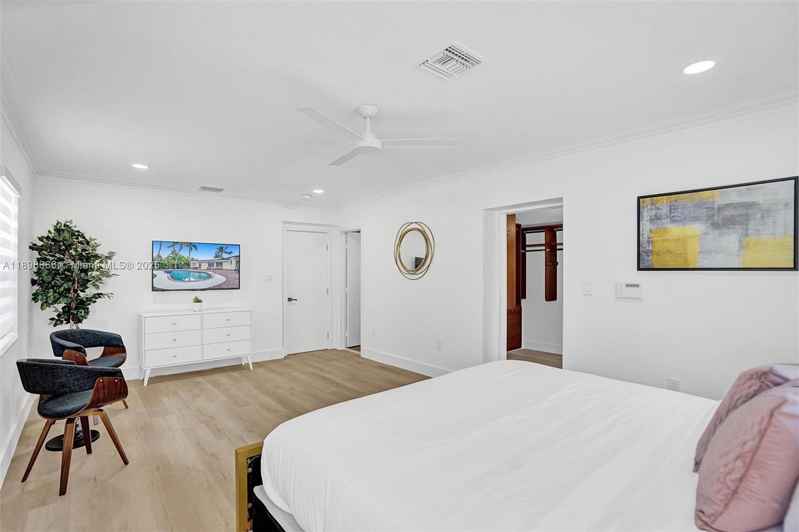 725 Harrison St Hollywood, FL 33019