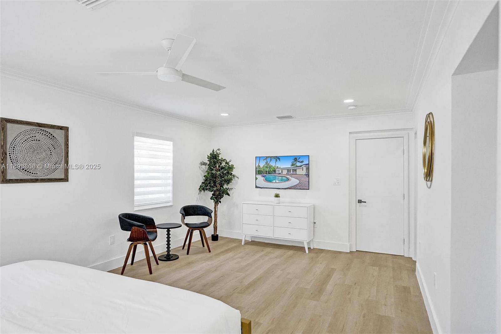 725 Harrison St Hollywood, FL 33019