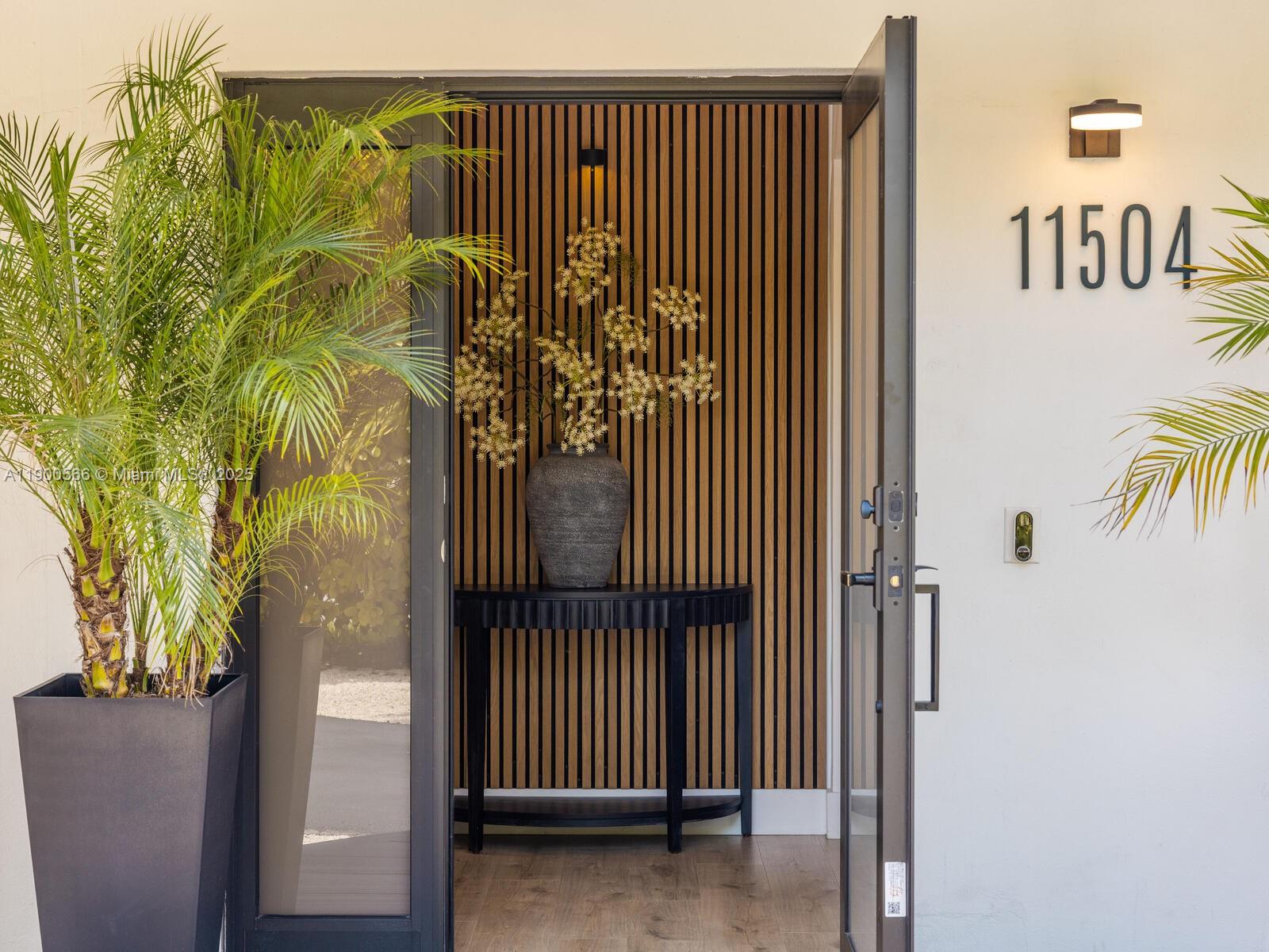 11504 NE 6th Ave Biscayne Park, FL 33161