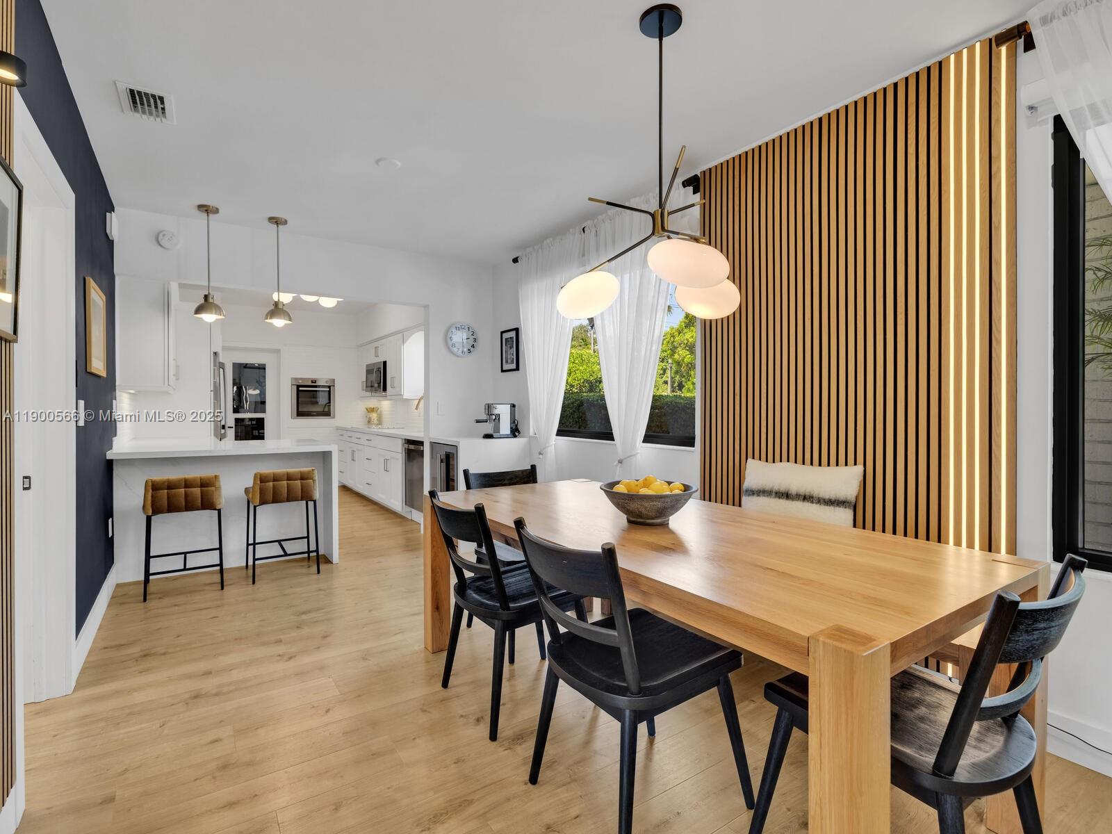 11504 NE 6th Ave Biscayne Park, FL 33161