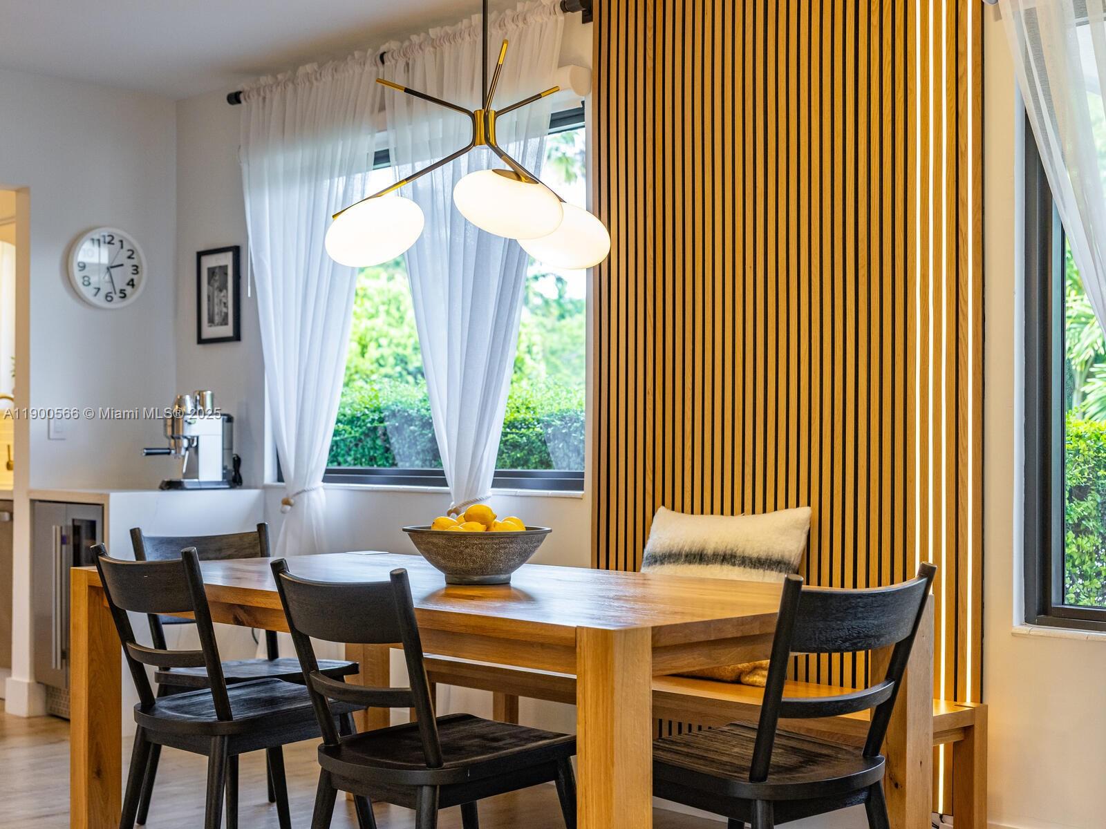 11504 NE 6th Ave Biscayne Park, FL 33161