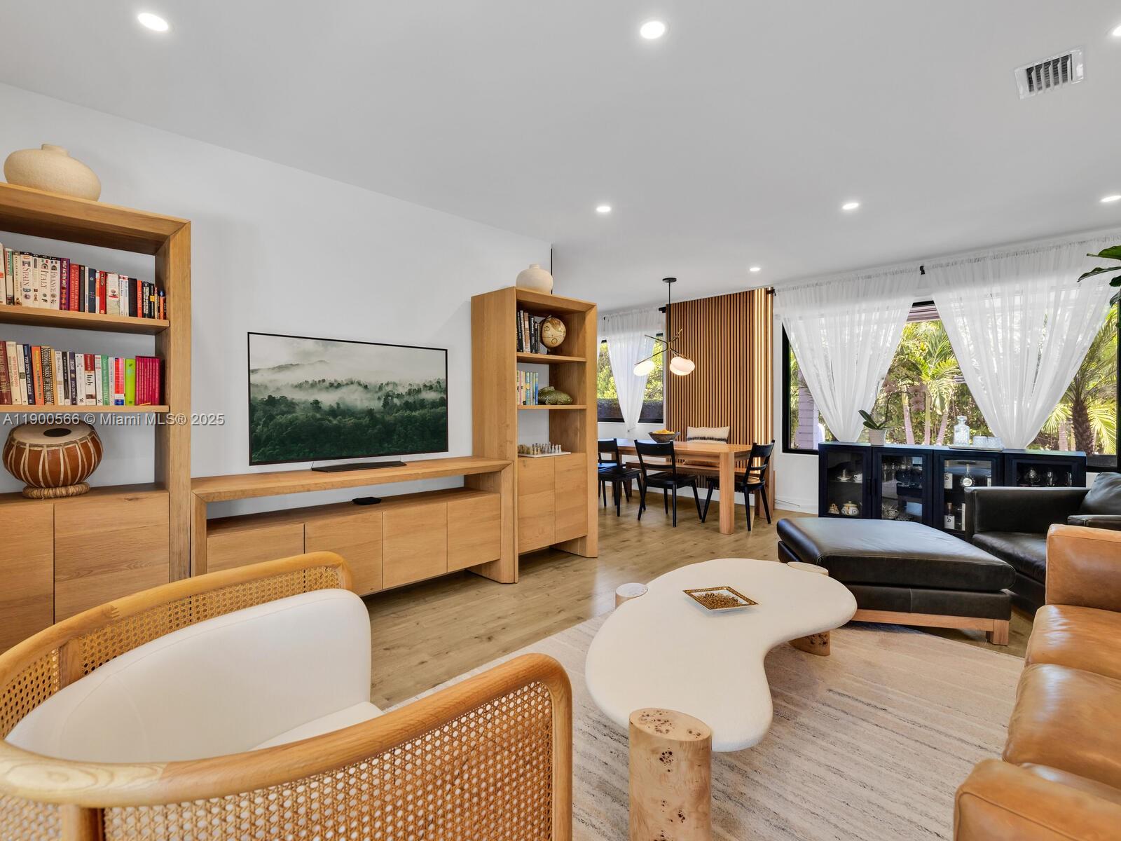 11504 NE 6th Ave Biscayne Park, FL 33161