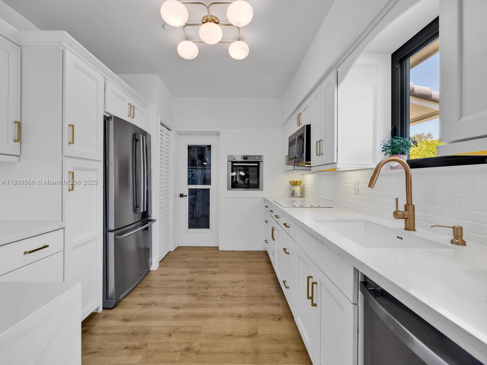 11504 NE 6th Ave Biscayne Park, FL 33161