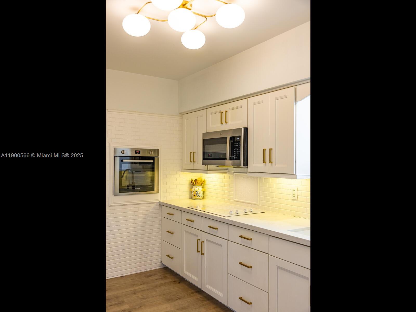 11504 NE 6th Ave Biscayne Park, FL 33161