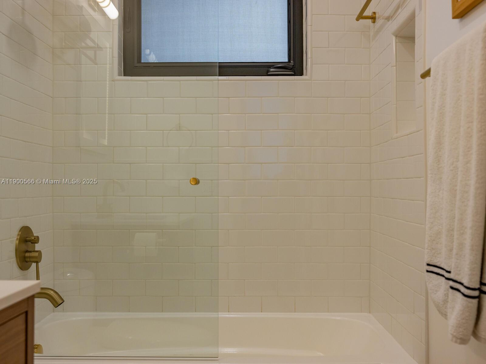 11504 NE 6th Ave Biscayne Park, FL 33161