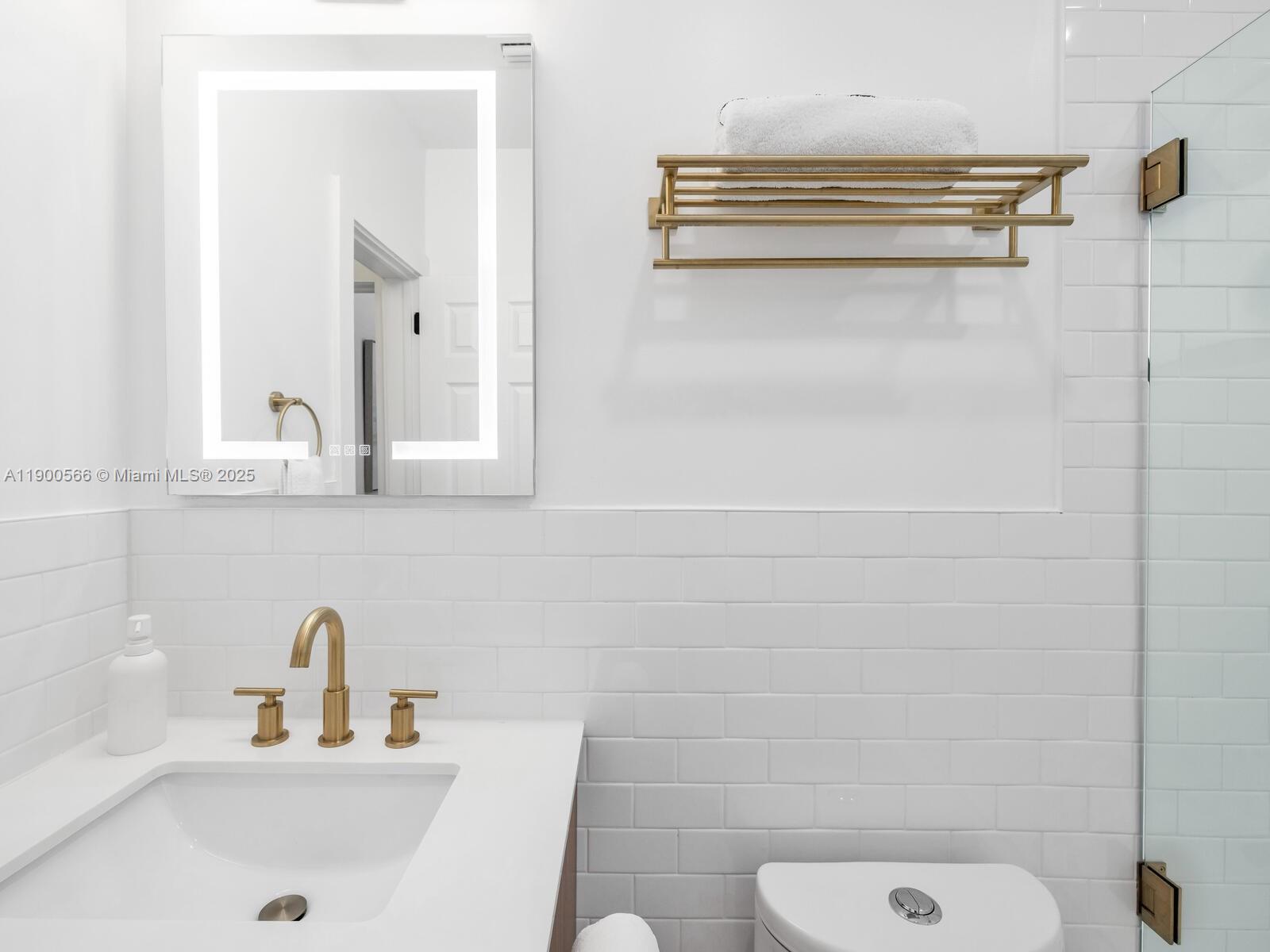 11504 NE 6th Ave Biscayne Park, FL 33161