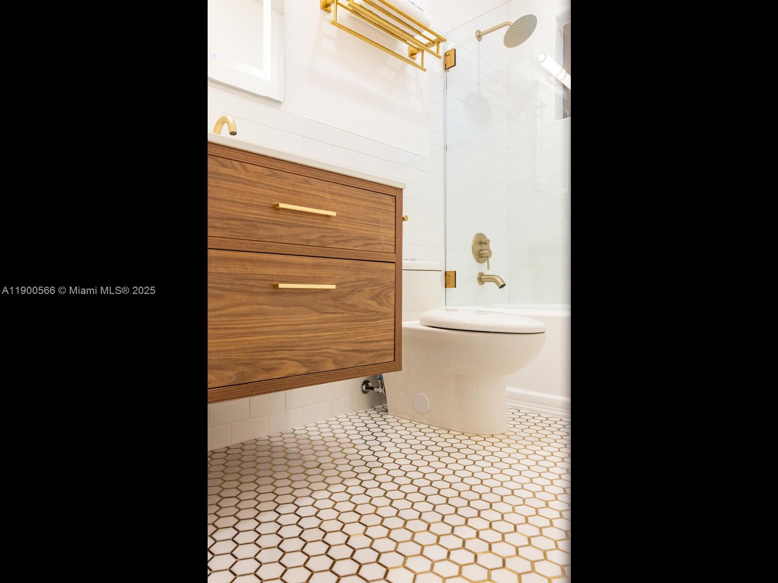 11504 NE 6th Ave Biscayne Park, FL 33161