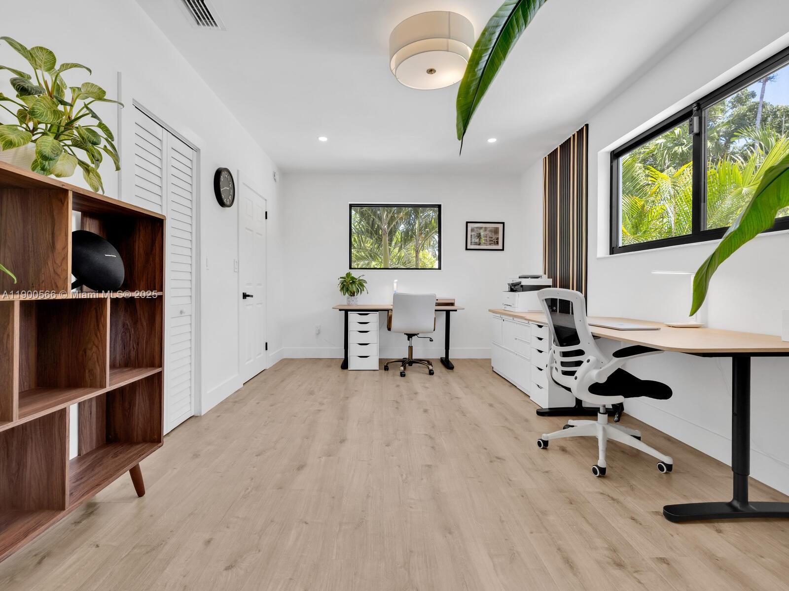 11504 NE 6th Ave Biscayne Park, FL 33161