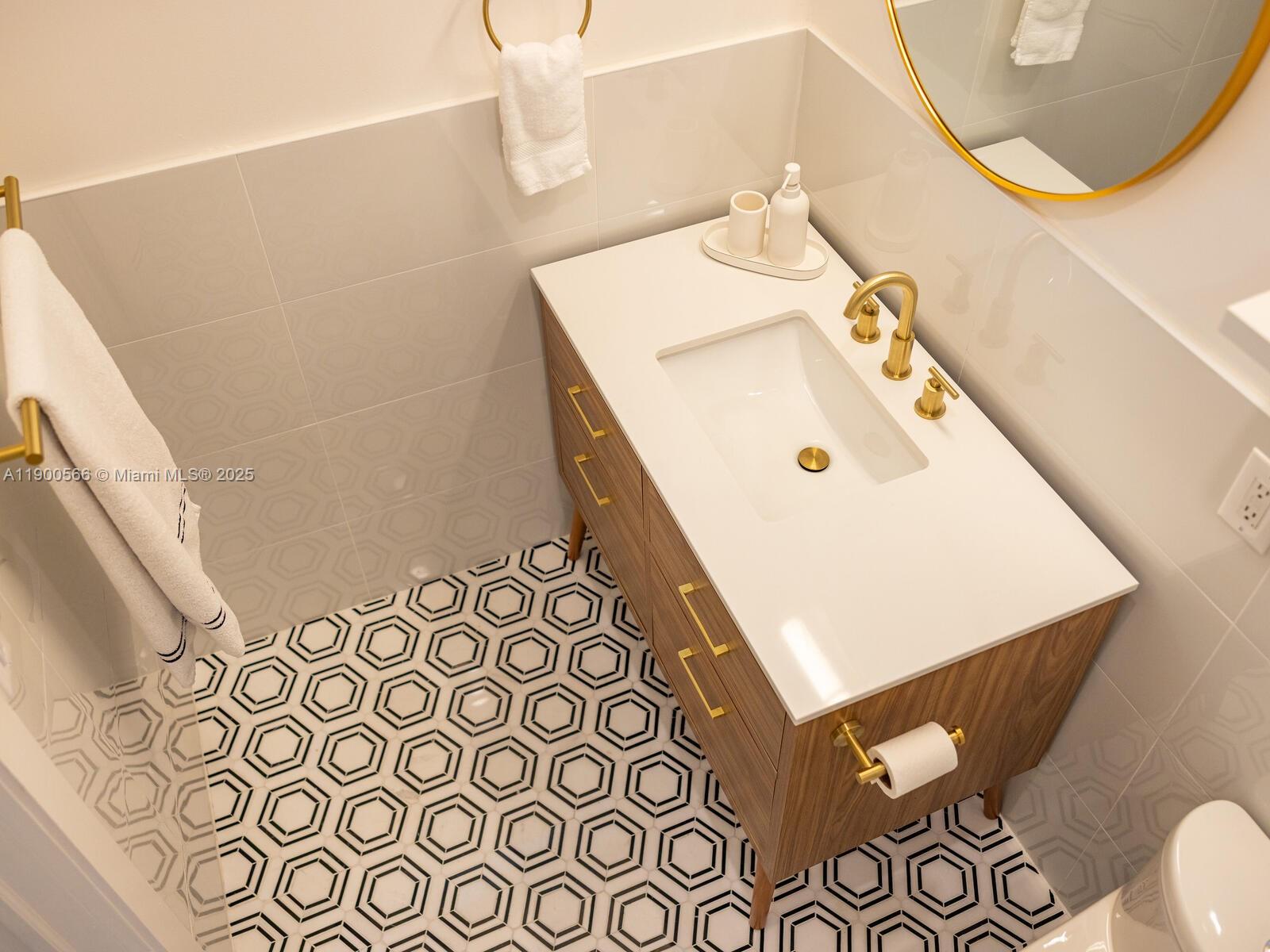 11504 NE 6th Ave Biscayne Park, FL 33161