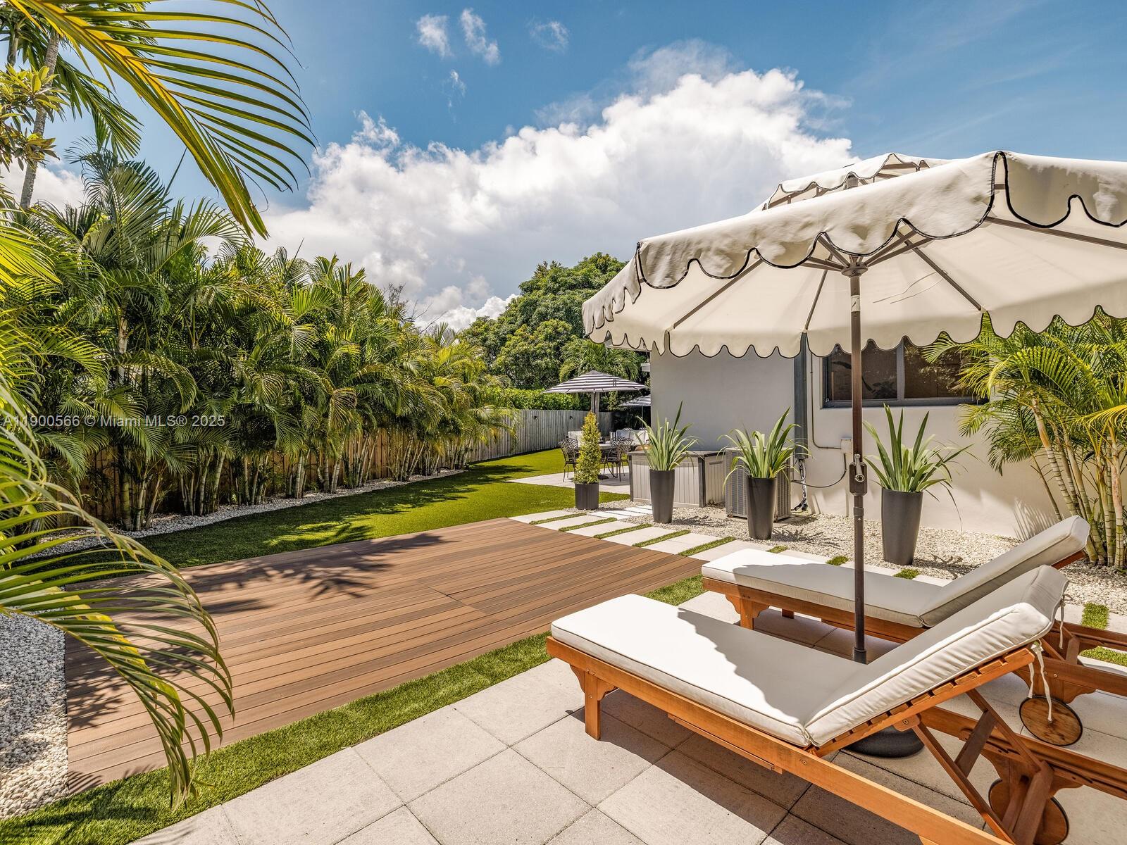 11504 NE 6th Ave Biscayne Park, FL 33161