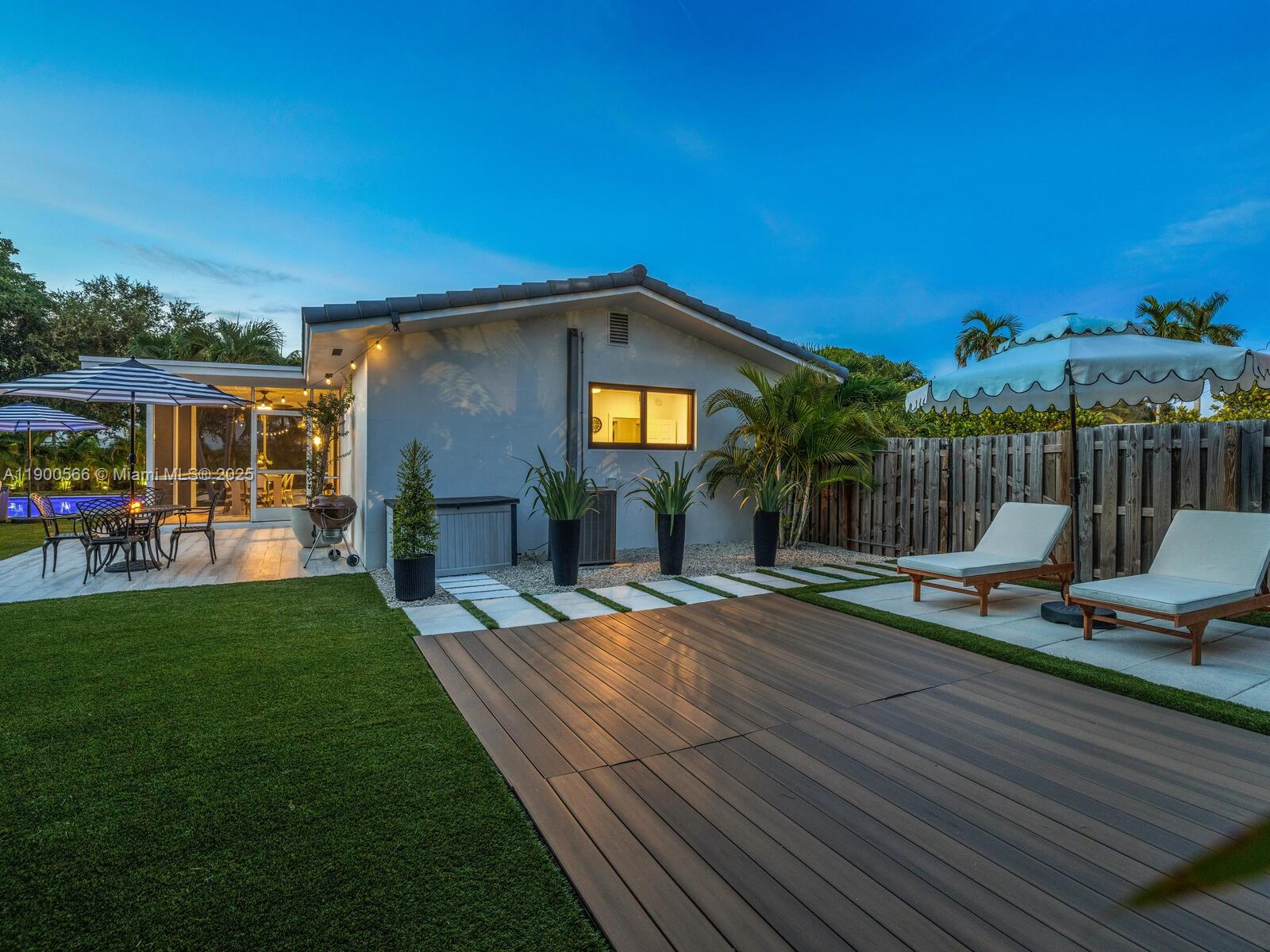 11504 NE 6th Ave Biscayne Park, FL 33161