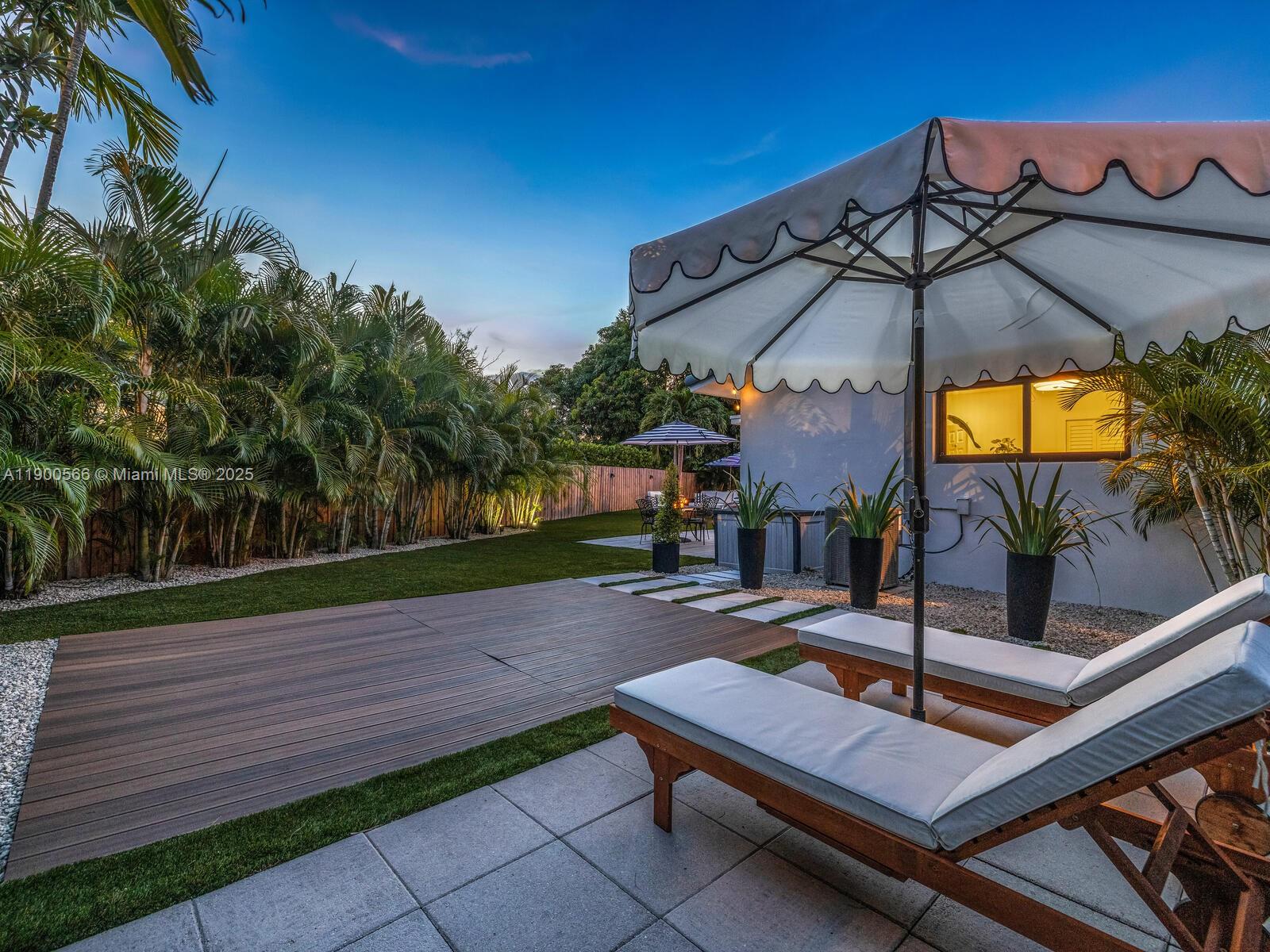 11504 NE 6th Ave Biscayne Park, FL 33161