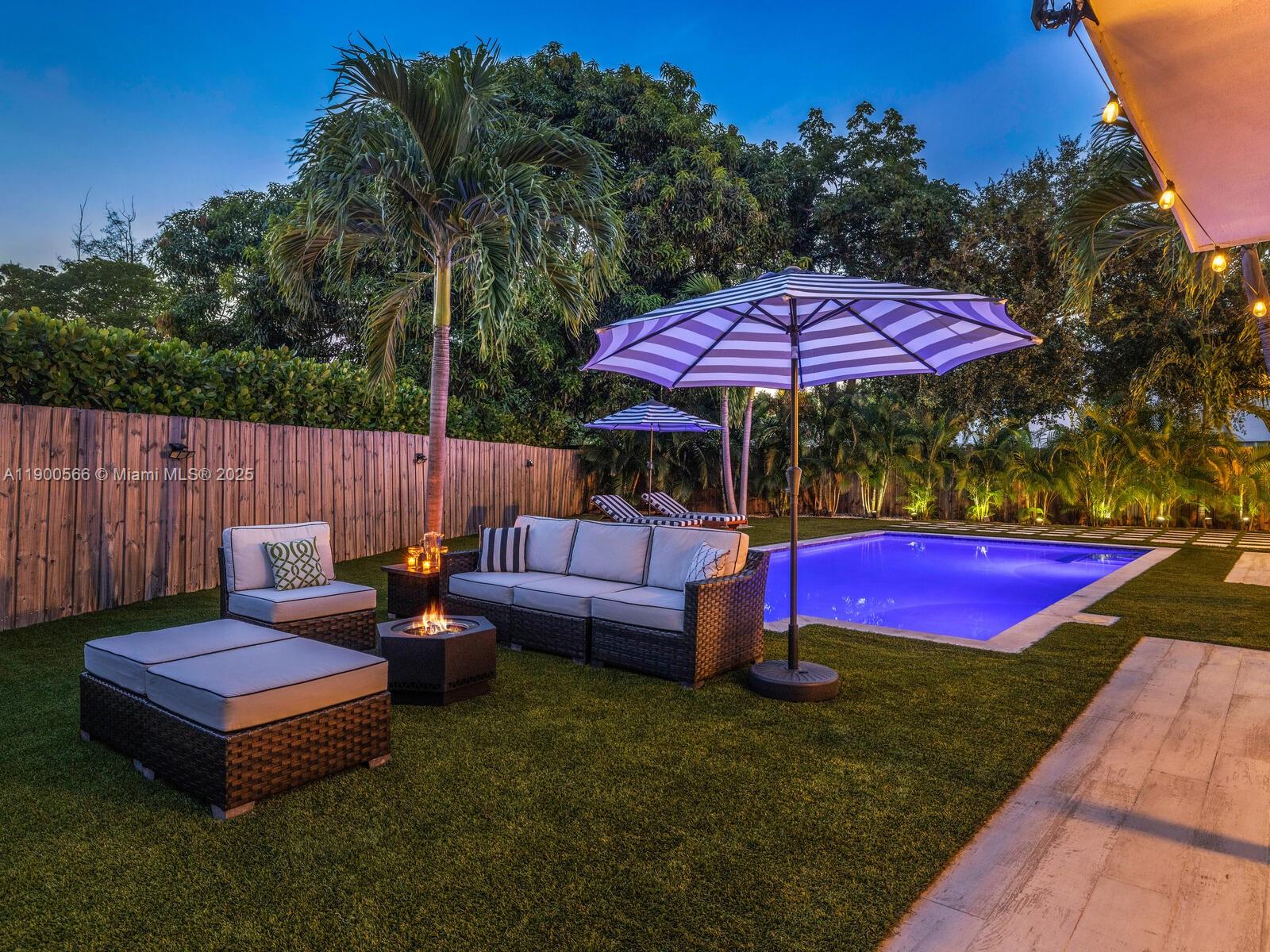 11504 NE 6th Ave Biscayne Park, FL 33161