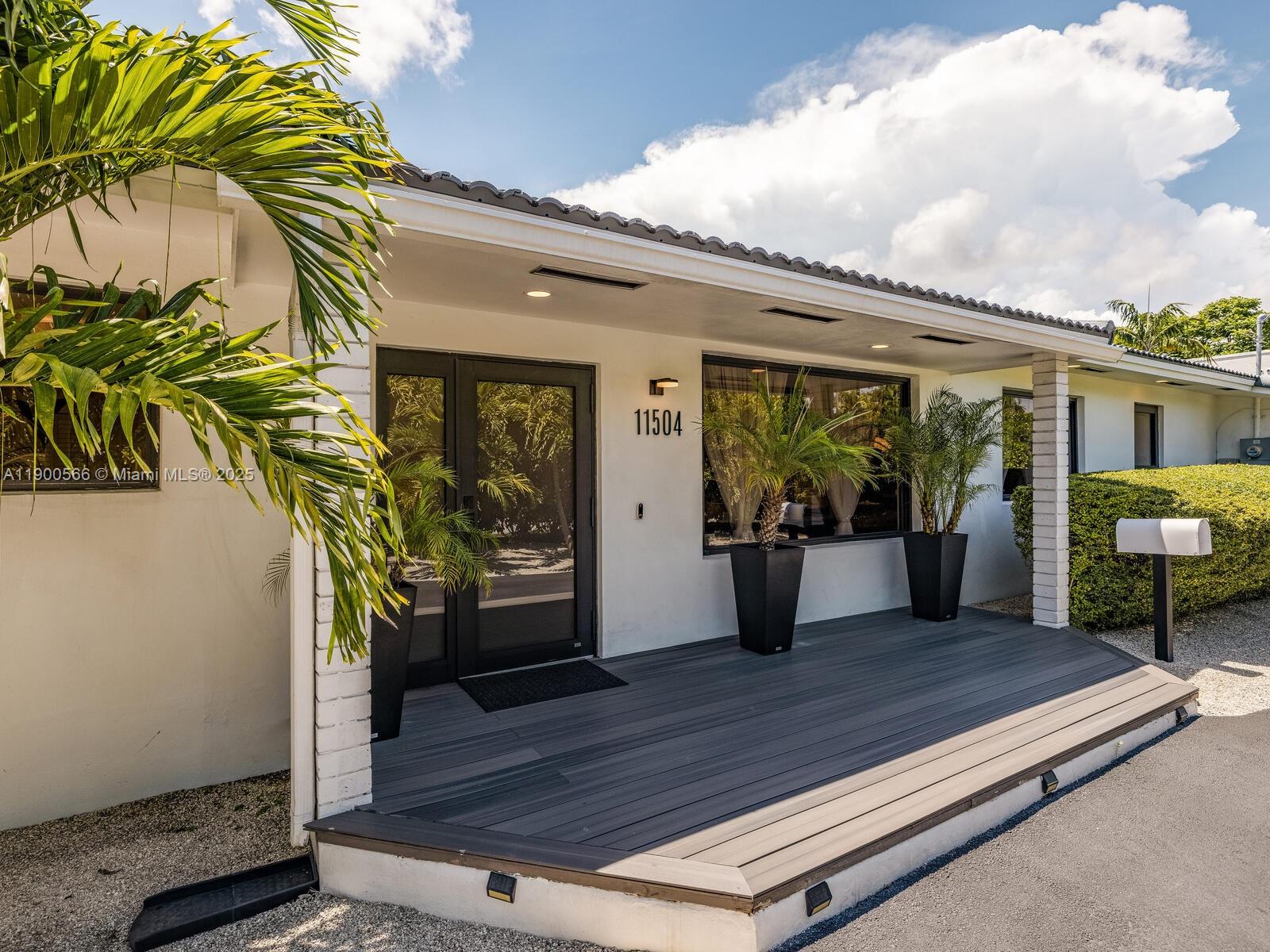 11504 NE 6th Ave Biscayne Park, FL 33161