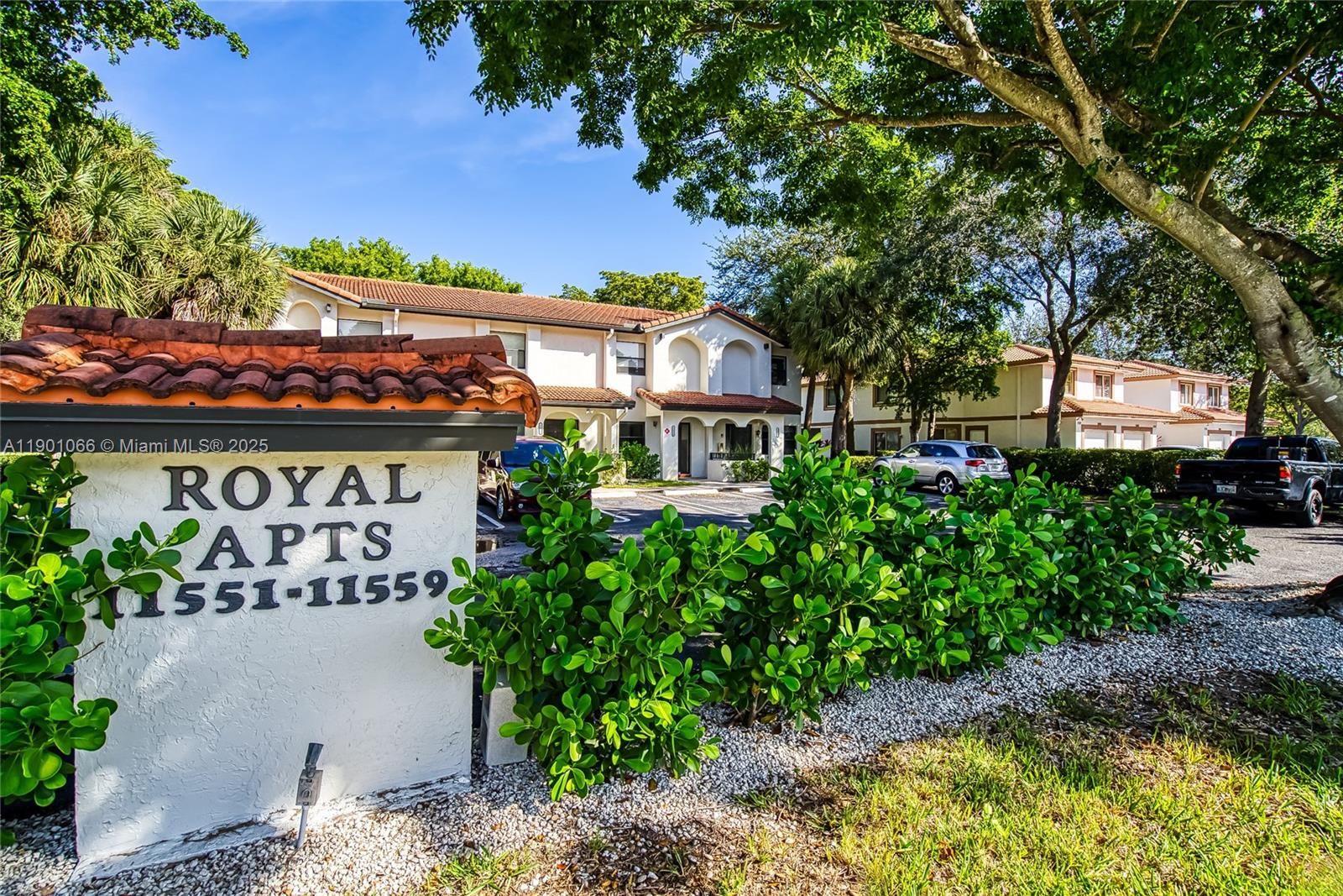 11551 Royal Palm Blvd #11553