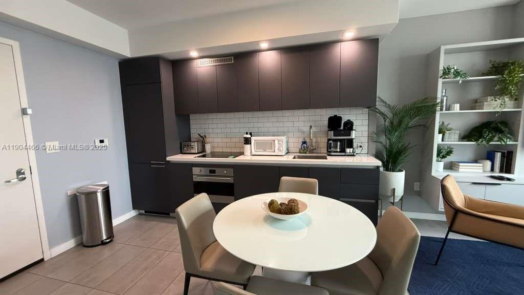 image Yotelpad Condominium1