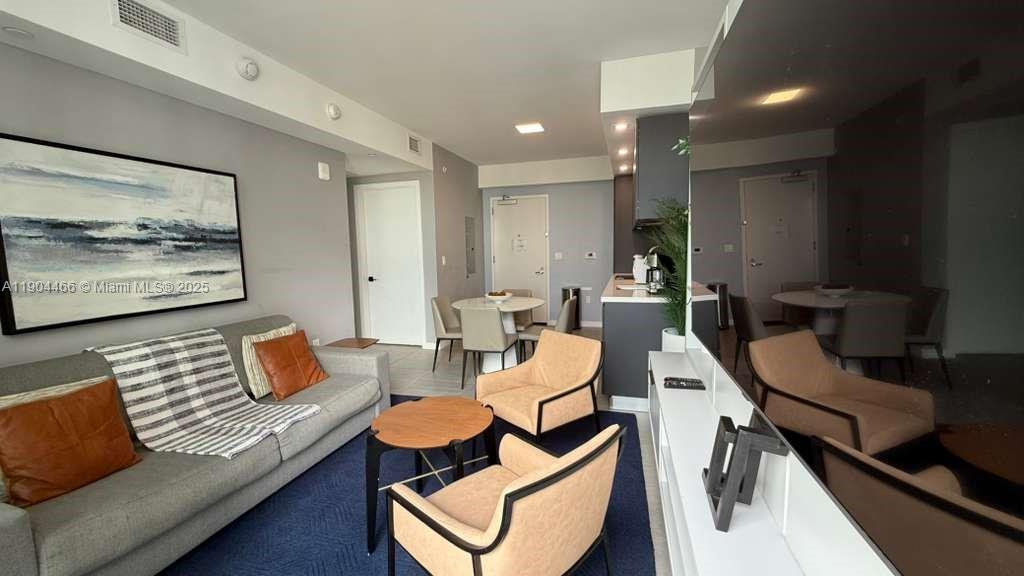 image Yotelpad Condominium2