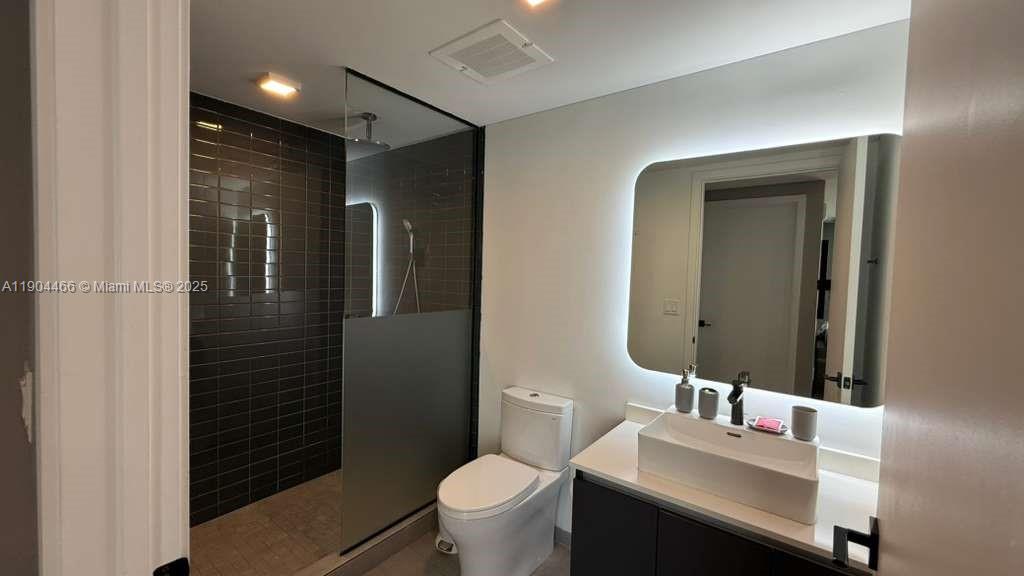 image Yotelpad Condominium8