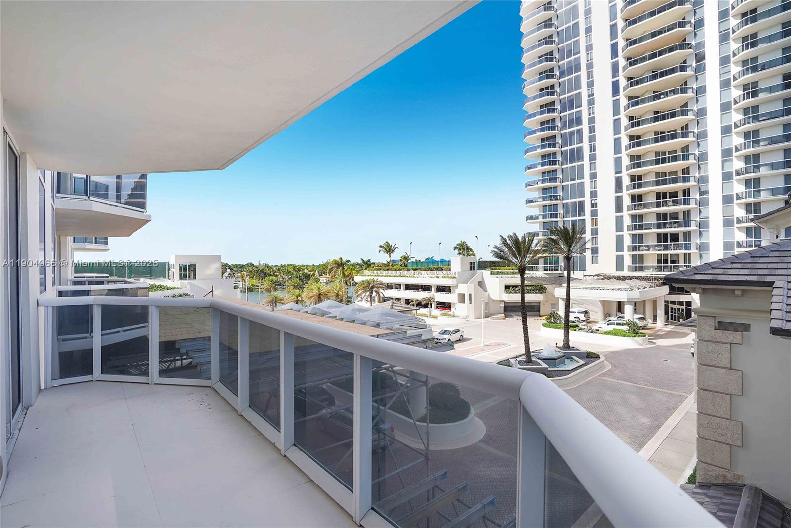 4775 Collins Ave #501 Miami Beach, FL 33140