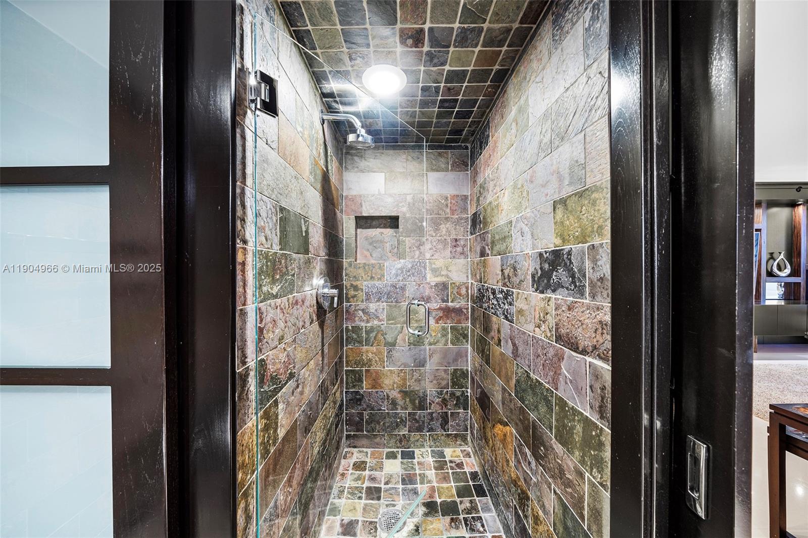 4775 Collins Ave #501 Miami Beach, FL 33140