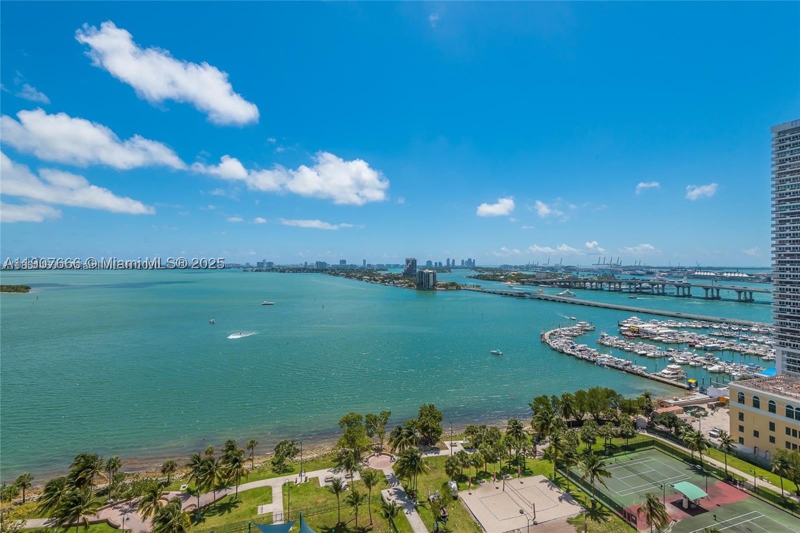 image Aria on the Bay36
