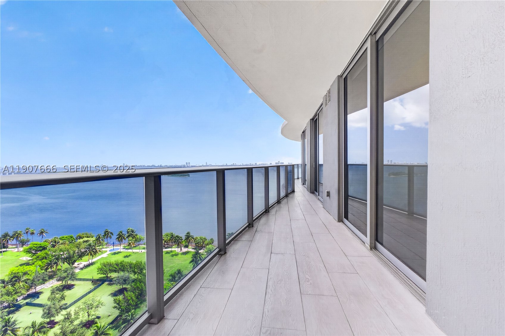 image Aria on the Bay38