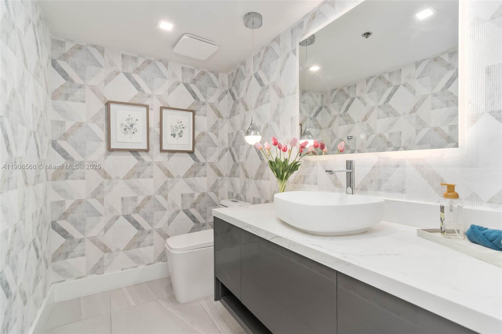 20355 NE 34th Ct #2728 Aventura, FL 33180