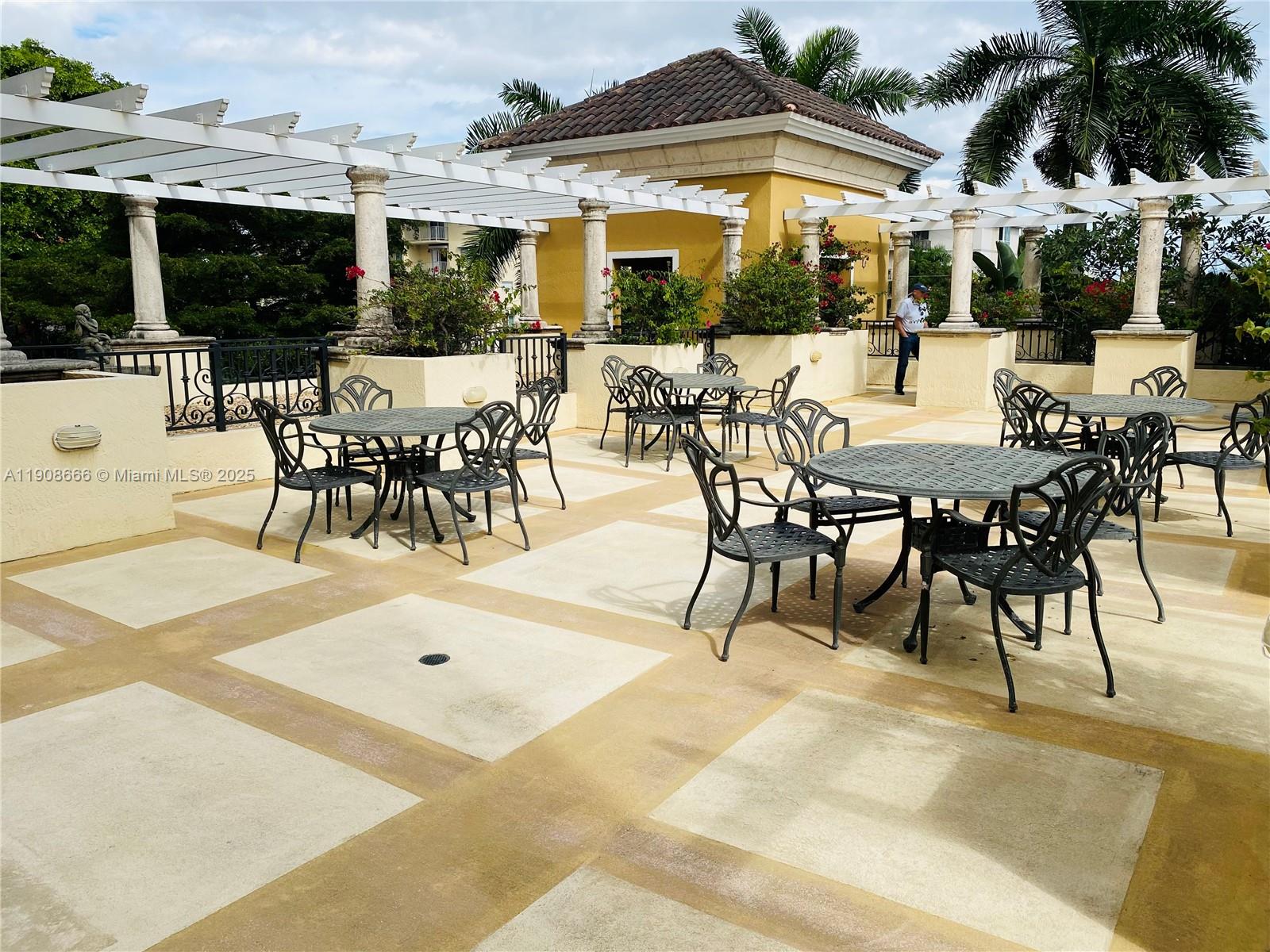 20 Calabria Ave #401 Coral Gables, FL 33134