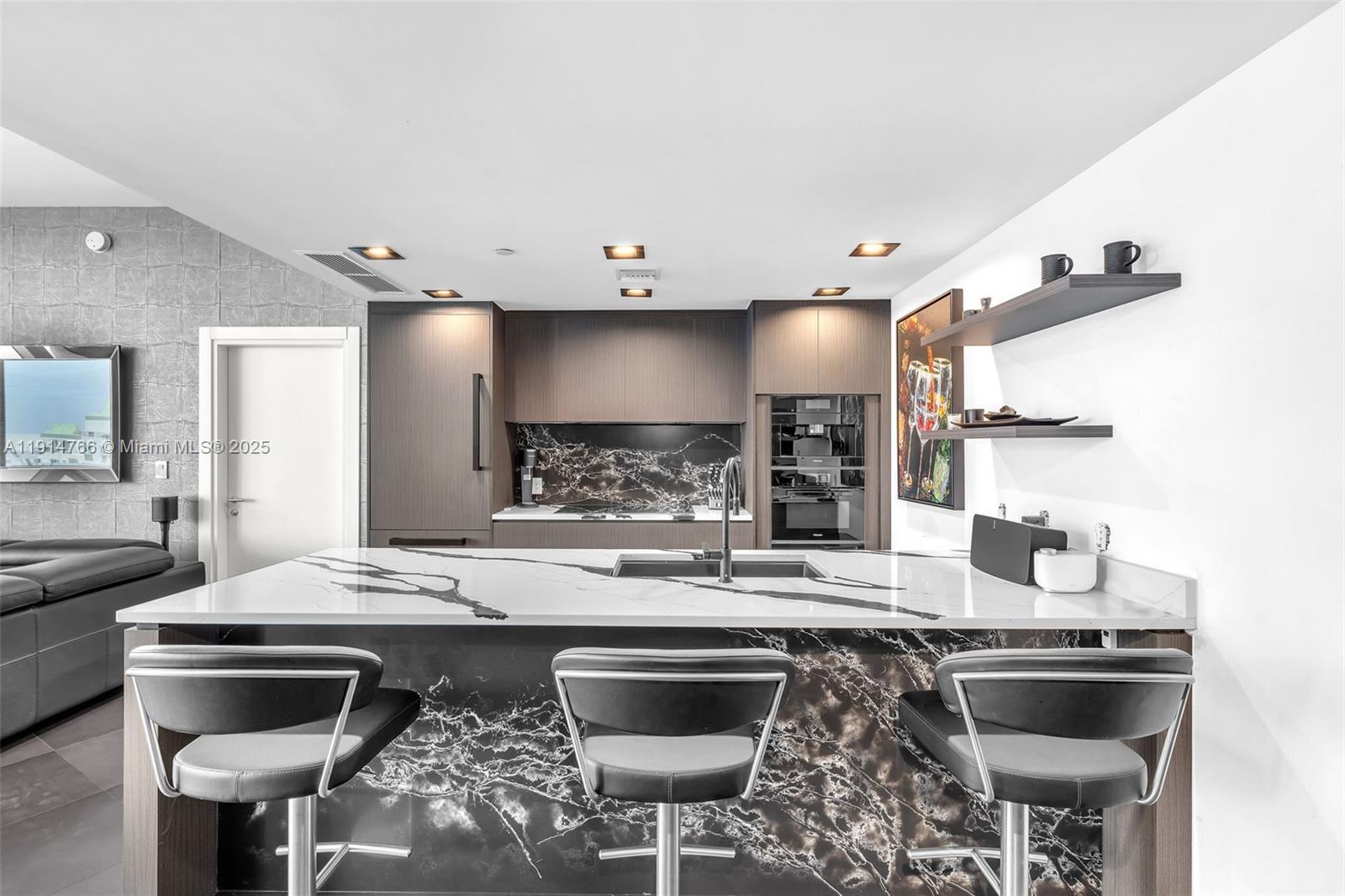 image Epic West Condo9