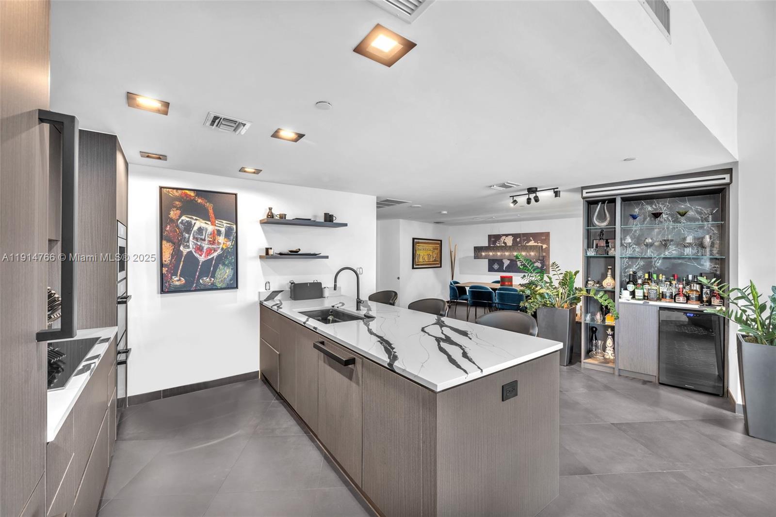 image Epic West Condo10