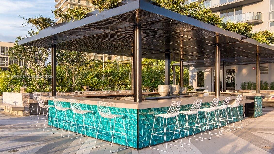 121 NE 34th St #2811 Miami, FL 33137