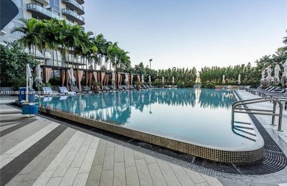 121 NE 34th St #2811 Miami, FL 33137