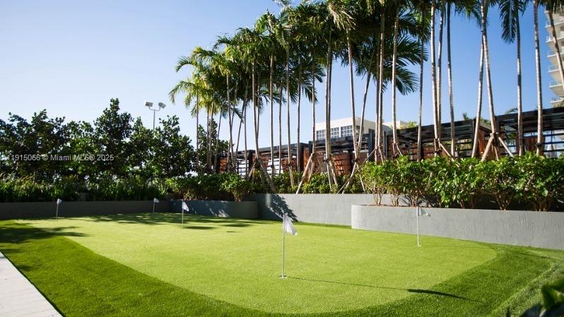 121 NE 34th St #2811 Miami, FL 33137